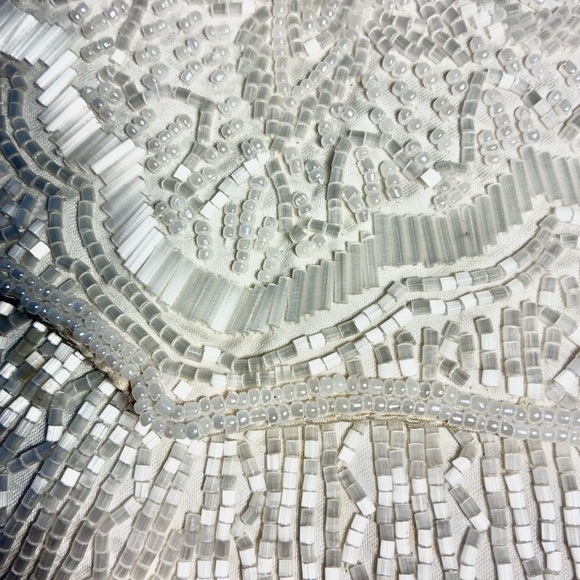 Le Regale Ornate White Beaded Clutch - Picture 8 of 8